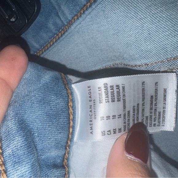 American Eagle Outfitters Light Blue Distressed Jeans - Picture 3 of 7